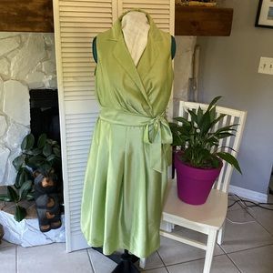 New Directions Woman’s Dress 👗. Pretty pale green in 20W.